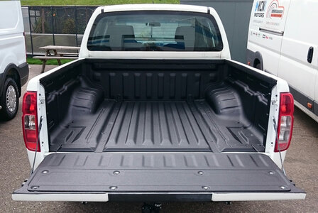 Turbo Liner behandeling laadbak en klep - Nissan Navara Dubbele Cabine Extra Short Bed (05-16)