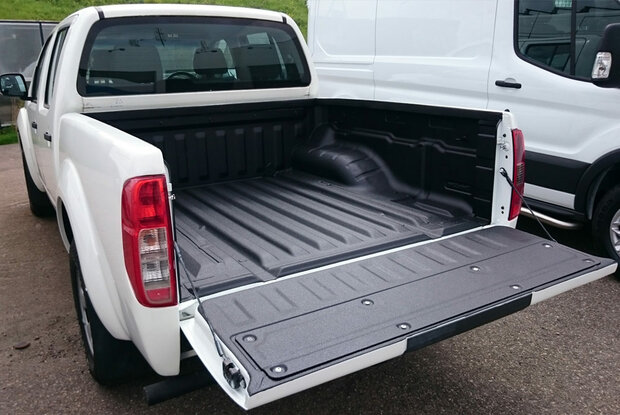 Turbo Liner behandeling laadbak en klep - Nissan Navara Dubbele Cabine Extra Short Bed (05-16)