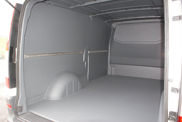 Turbo Liner behandeling volledig - Ford Transit L2H3 dubbel cabine / enkel lucht voor